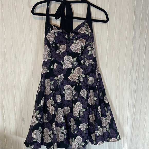 Hell Bunny Dresses & Skirts - NWT HELLBUNNY VINTAGE INSPIRED PURPLE ROSE HALTER DRESS LARGE